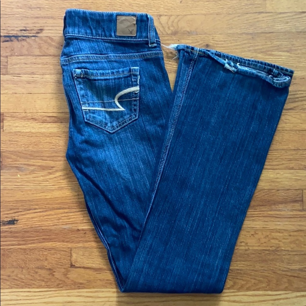 AE stretch bootcut artist jeans size 2